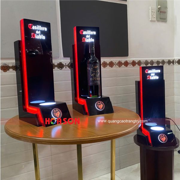 ke-trung-bay-ruou-vang-to-diem-khong-gian-dang-cap-hon-1