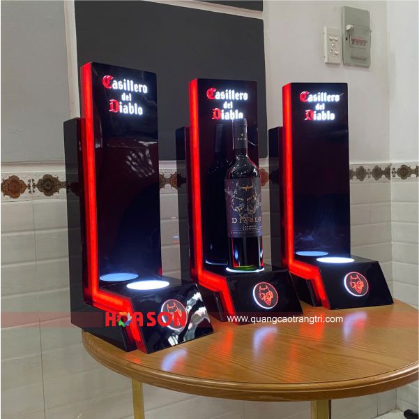 ke-trung-bay-ruou-vang-to-diem-khong-gian-dang-cap-hon-2